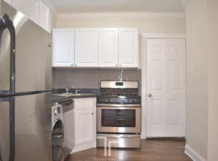 722 W Roscoe St #B, Chicago, IL 60657