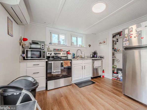 319 Washington St Floor 2