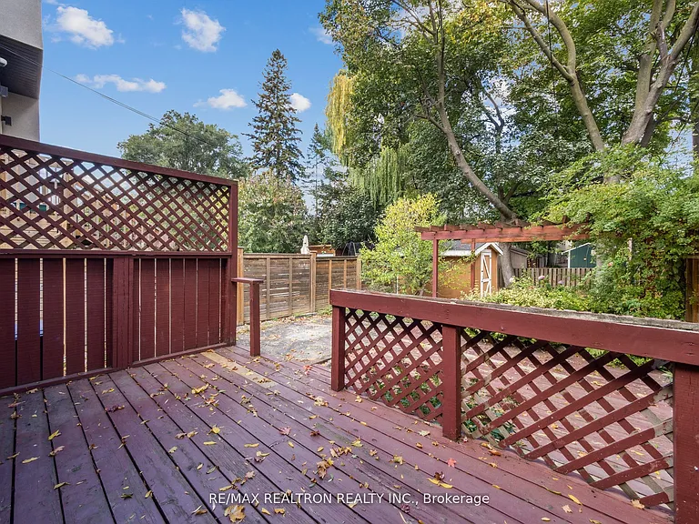 186 Wanless Ave — Photo 40