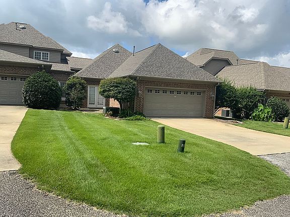 Bk of Condo with garage 