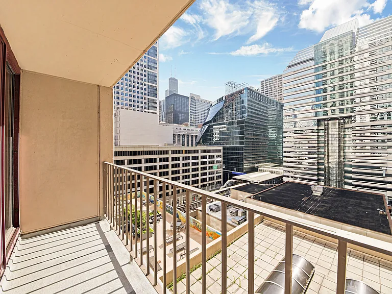 200 N Dearborn St #1007 — Photo 10