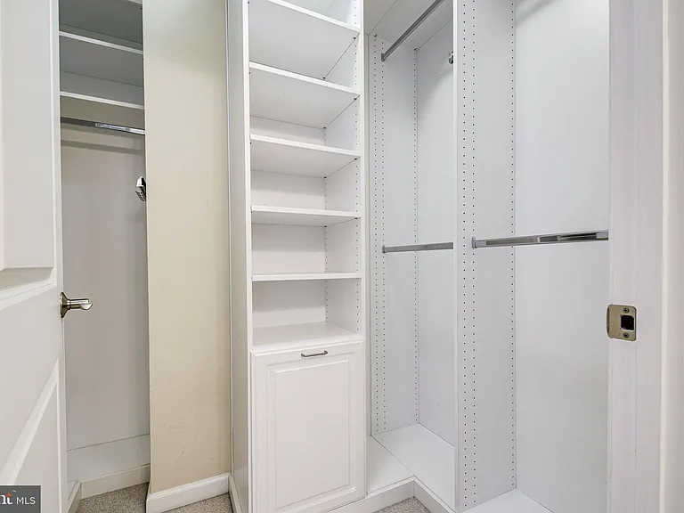 444 W Broad St #523 — Photo 16