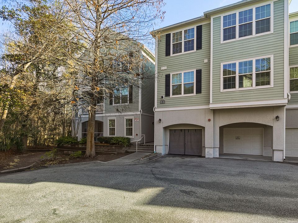 1st image of 60 Fenwick Hall Allee Aly #537