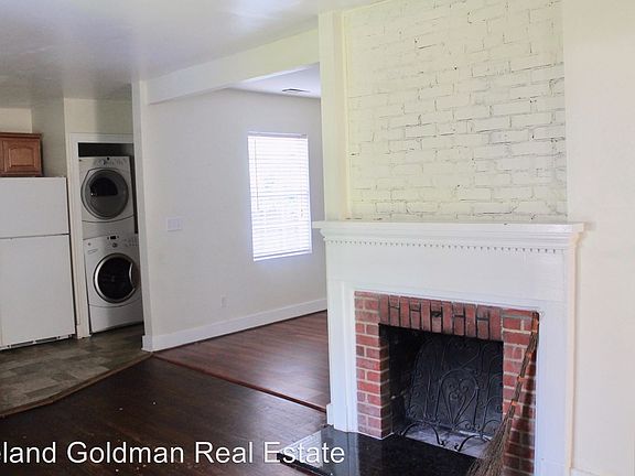 2nd image of 1320 Longwood Dr