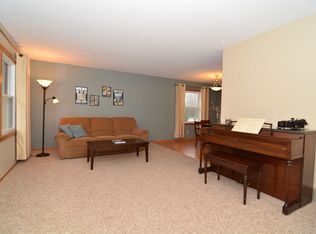 16380 W Coffee Rd, New Berlin, WI 53151