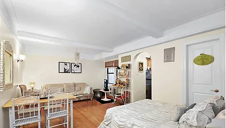 Rented by Manhattan Realty Group