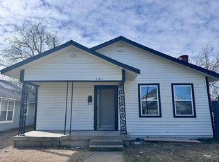 541 W Beddell St, Fort Worth, TX 76115