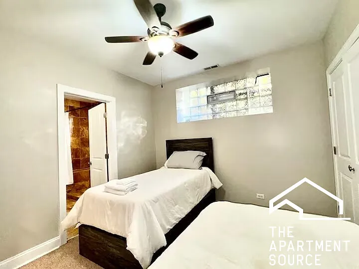 3935 S Wells St #1 — Photo 15