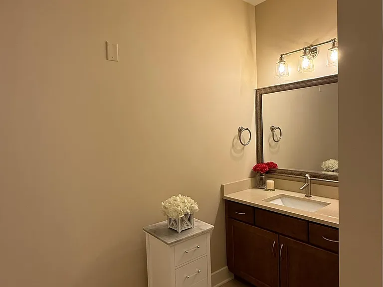 83 E Church St #111 — Photo 23