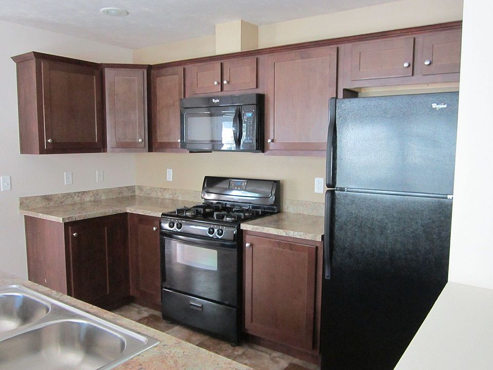1st image of 1135 W Superior St #93