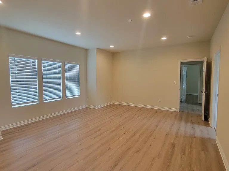 Bedroom #1 (Master)