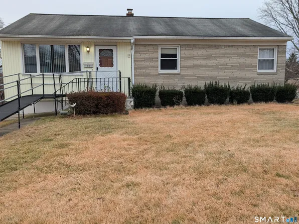 90 Hunthill Road, Waterbury, CT 06705