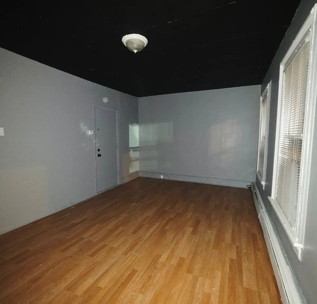 2 bed, 800 sqft, $2,000 — Photo 3