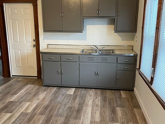 4th image of 7441 Clement Ave Unit 1