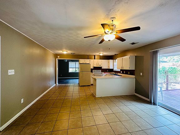 5th image of 1710 Salmon Dr