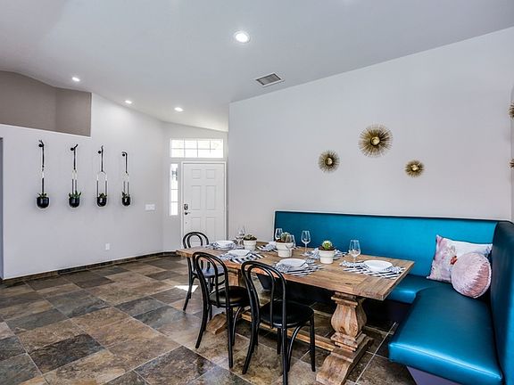 4th image of 45480 Deerbrook Cir