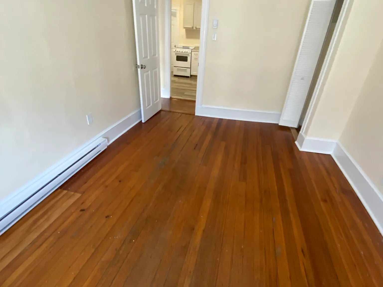 2 bed, 999 sqft, $3,500 — Photo 4