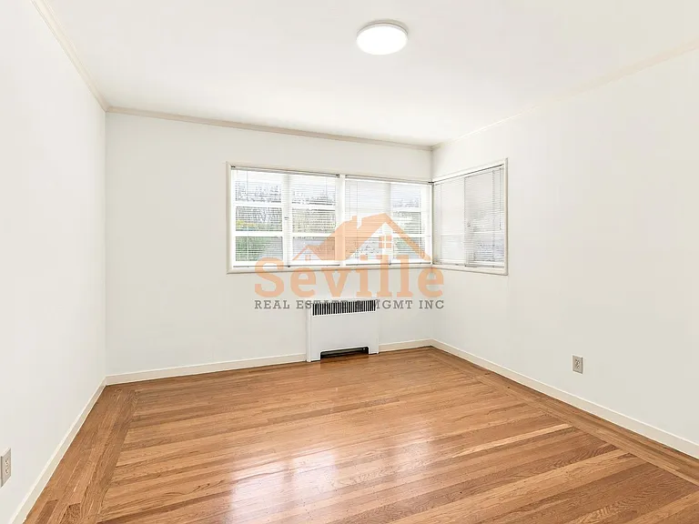 1526 Arch St — Photo 9