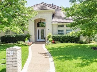 4909 High Creek Dr, Arlington, TX 76017