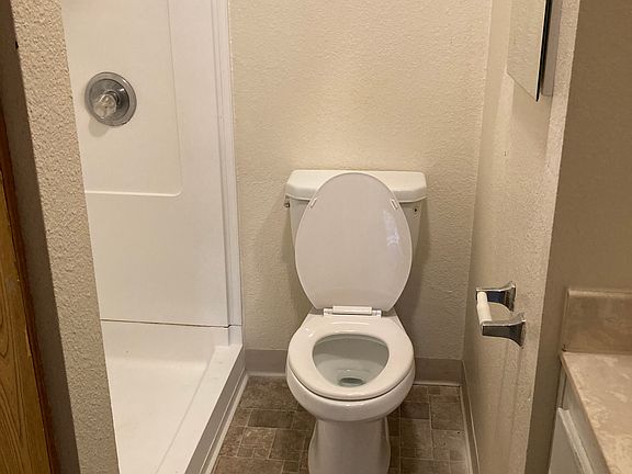 5th image of 444 Ballantyne St APT I
