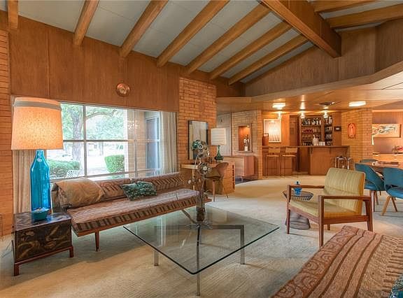3rd image of 2921 Harlanwood Dr