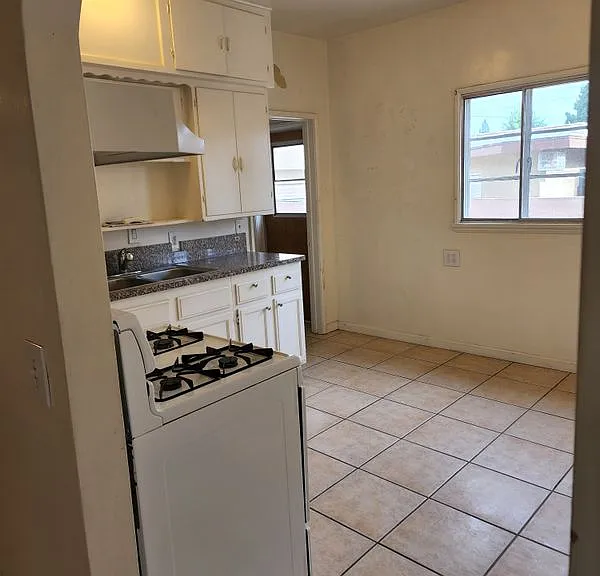 5733 Fair Ave #5733 — Photo 13