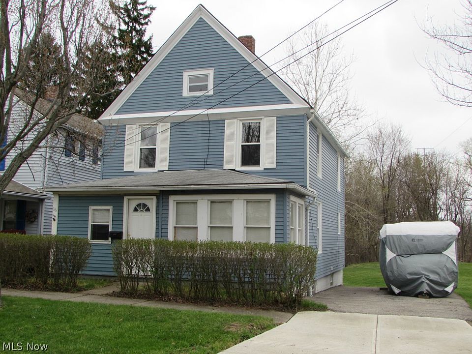 1st image of 36 Leonard Ave