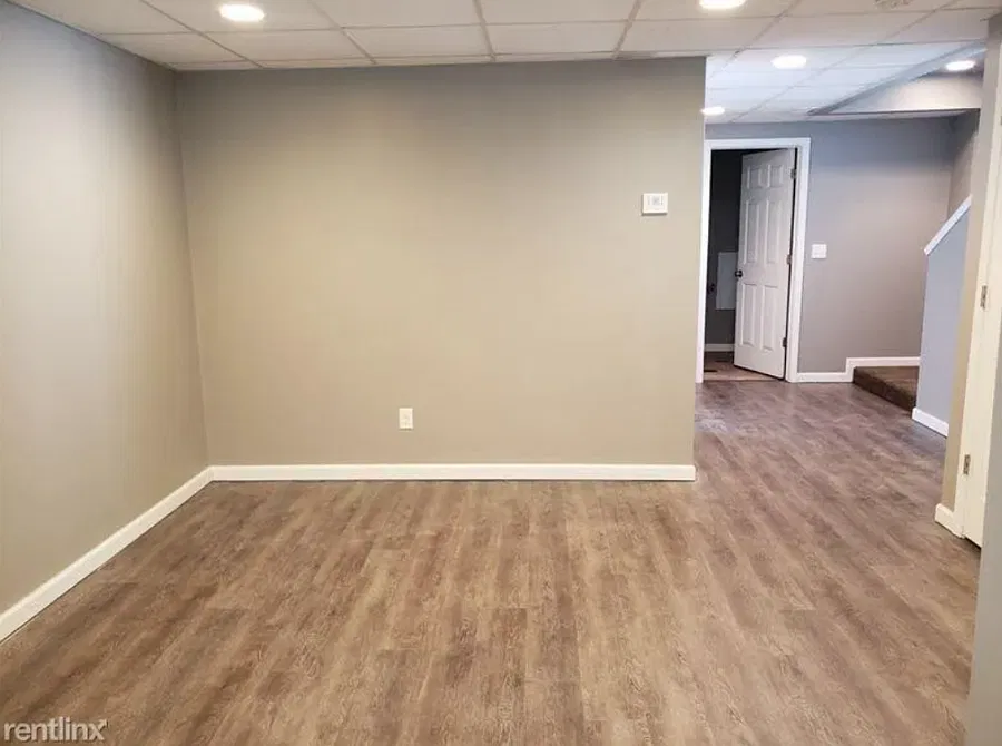 6 bed, $6,800 — Photo 4