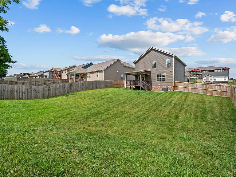 839 Lillian Grace Dr — Photo 29