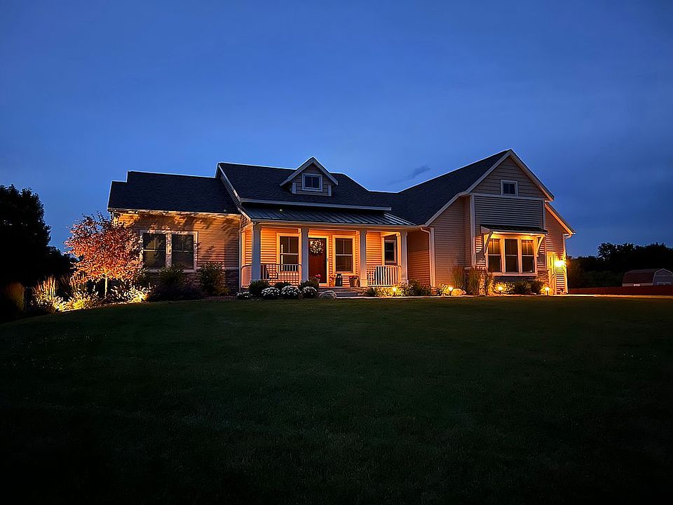 1st image of 4685 62nd St
