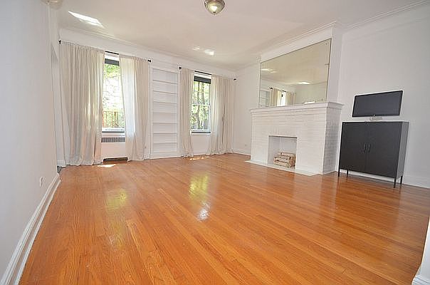 1st image of 453 Hudson St APT 3