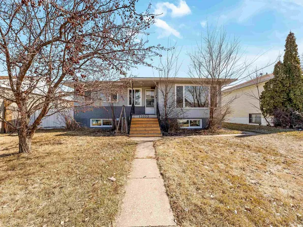12033 54th St NW, Edmonton, AB T5W 3N2