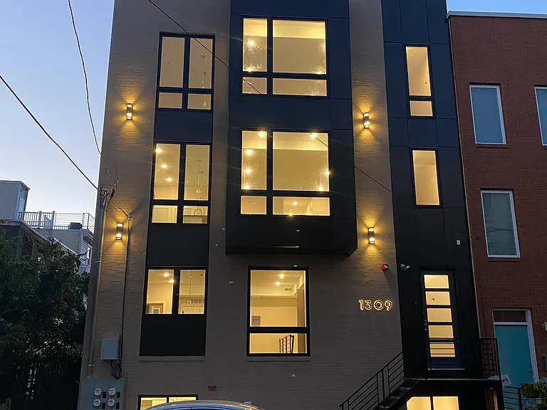 1309 S 20th St #4 — Photo 2