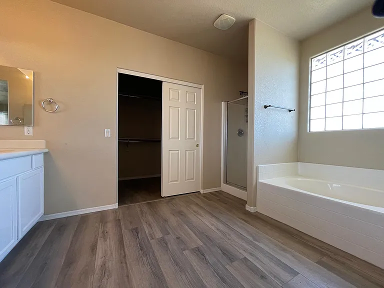 4120 E Torrey Pines Ln — Photo 6
