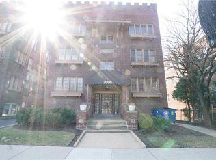 2096 Surrey Rd APT 8, Cleveland Heights, OH 44106