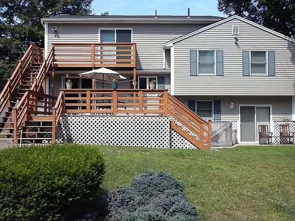 3rd image of 72 Berkshire Ave