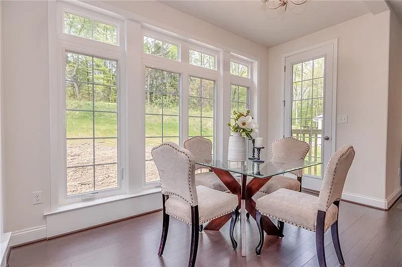 4 bed, 3.5 bath, 2436 sqft, $4,500 — Photo 4