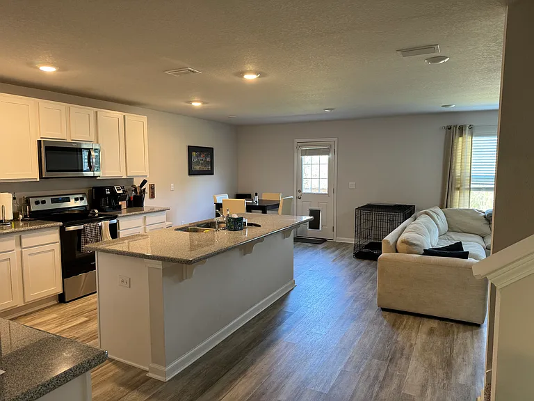 8686 Pathstone Blvd — Photo 4
