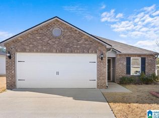 192 Stonebriar Dr, Calera, AL 35040