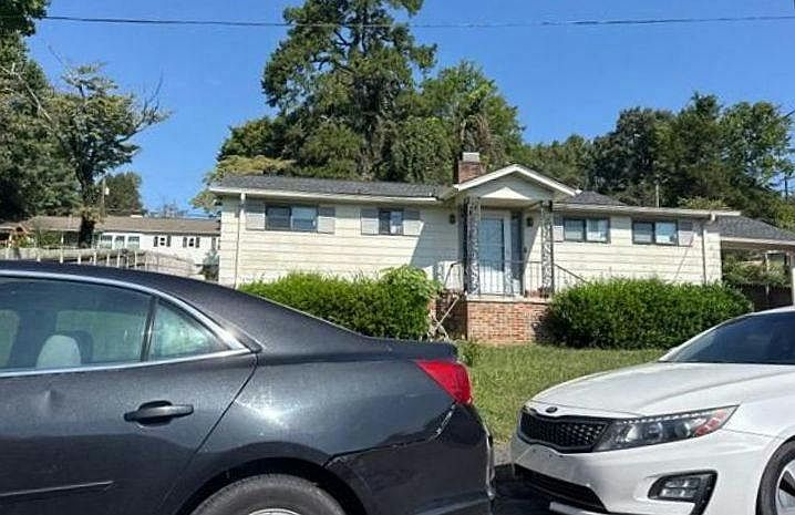 1st image of 102 Norwood Ln