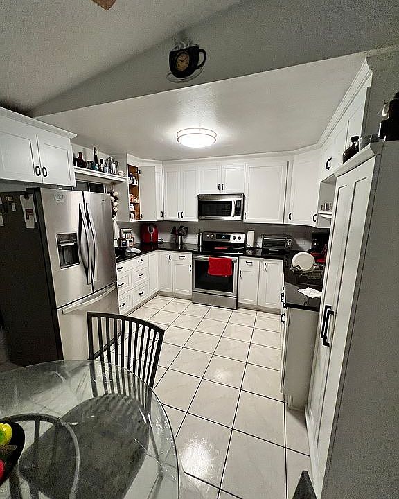 1st image of 13928 Henson Cir
