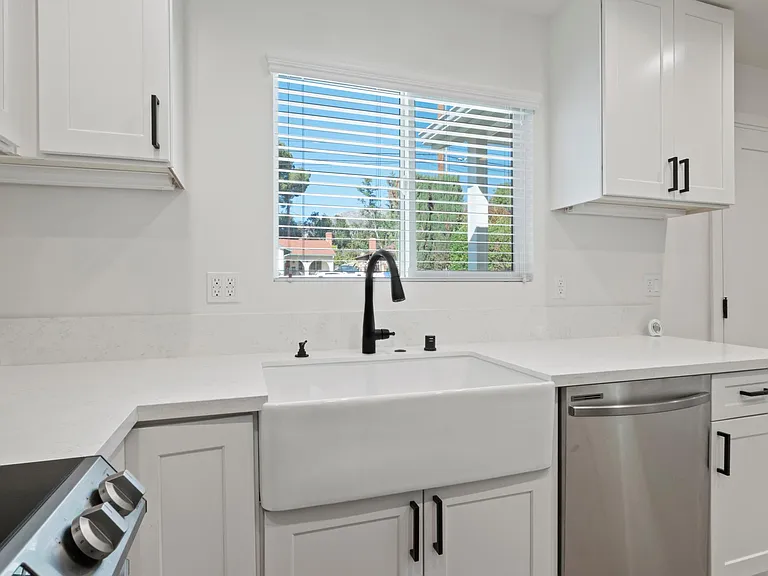 6922 Shadygrove St — Photo 7