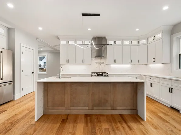 102 Pine St, Norton, MA 02766