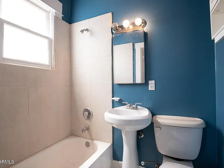 137 N 11th Ave #B — Photo 9