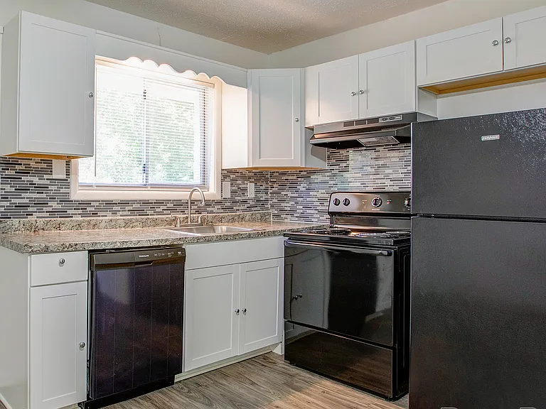 Summit Grove — Photo 2