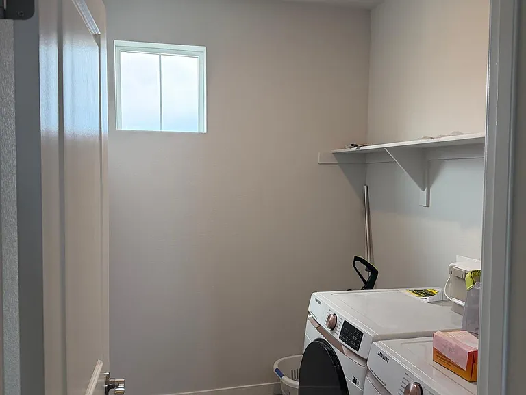 1212 Loraine Cir S — Photo 9