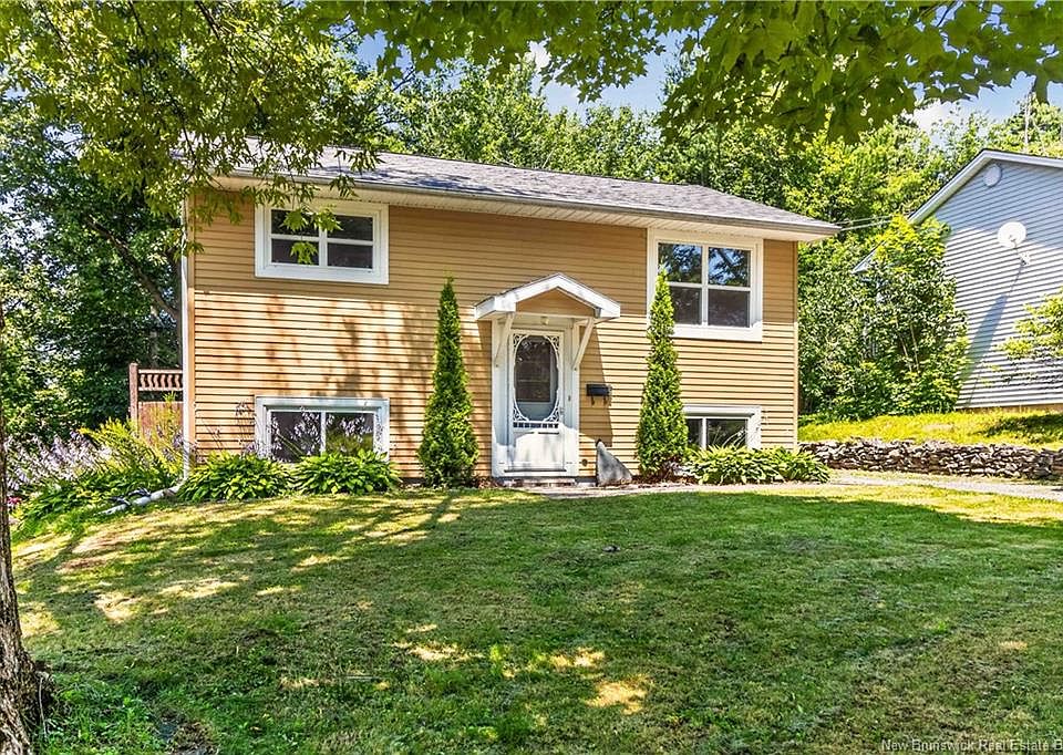 1st image of 5 Lilac Cres