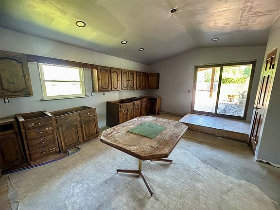 3rd image of 9735 Moses Rd