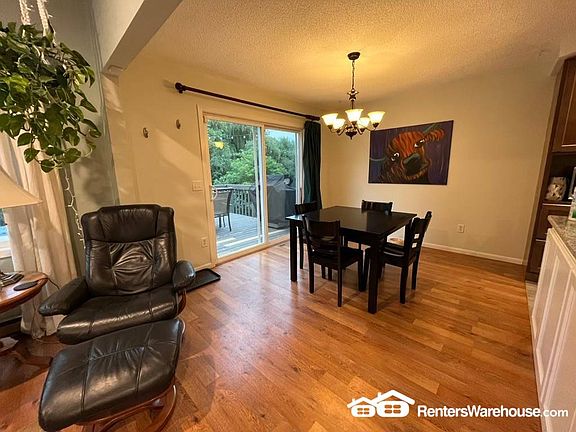 3rd image of 4020 Wildwood Dr NE