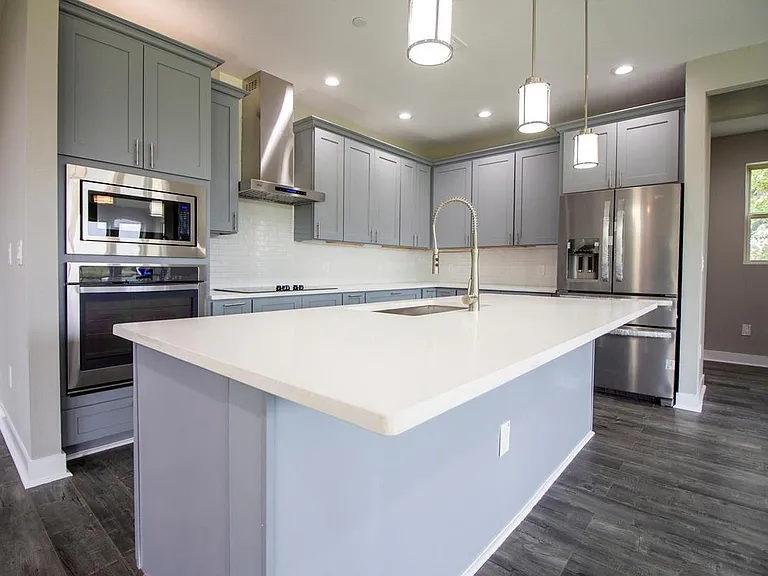 12 Estates Rd — Photo 3